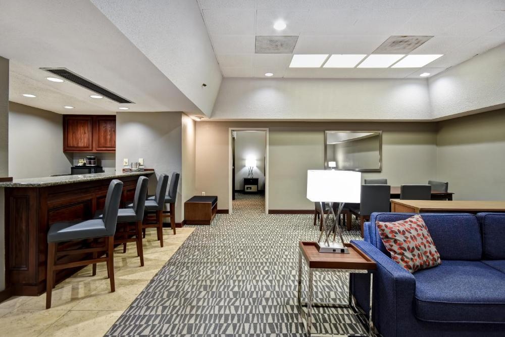 DoubleTree by Hilton Augusta Image 12